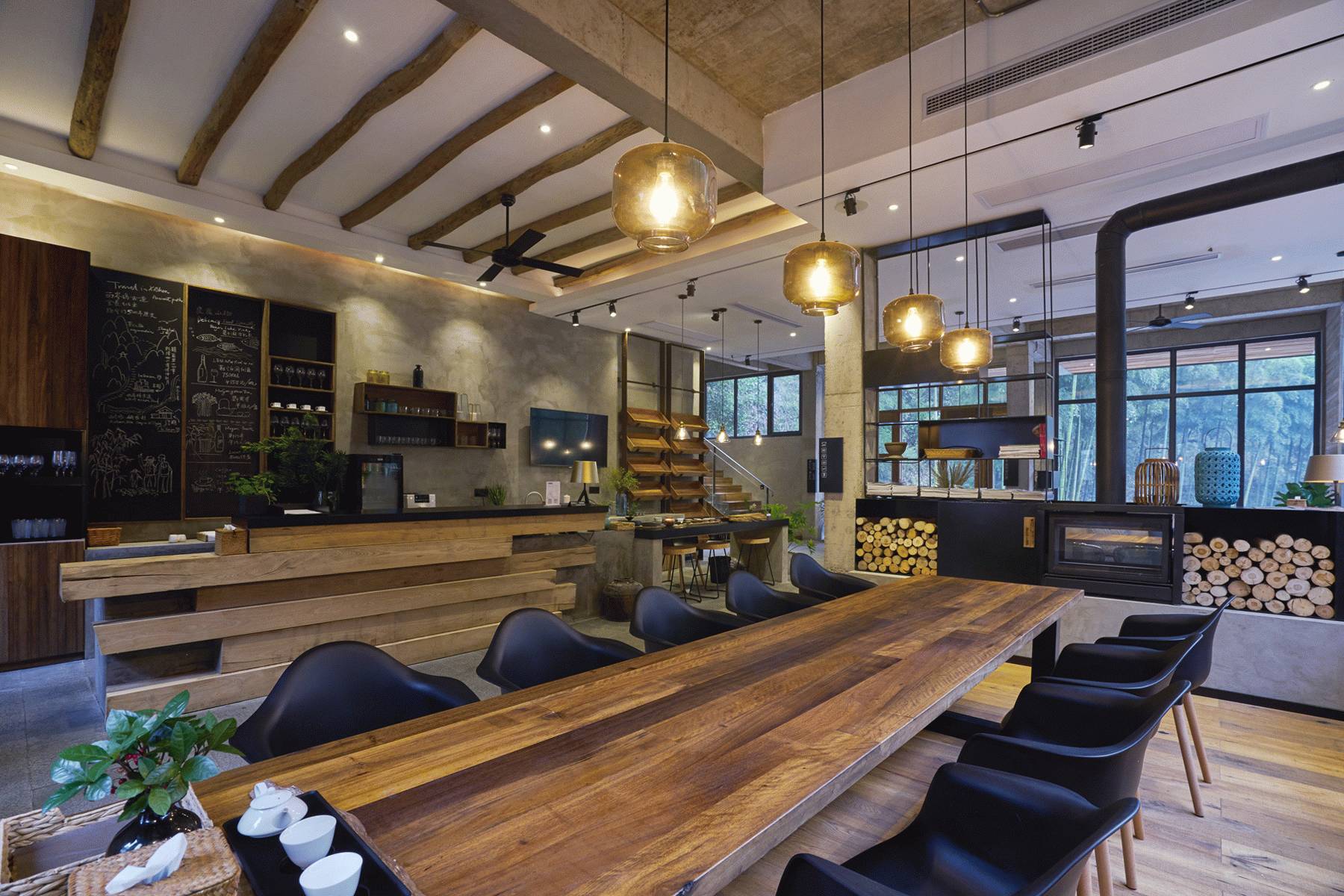 上海工業(yè)風(fēng)民宿飲品店裝修案例(圖4) 上海工業(yè)風(fēng)民宿飲品店裝修案例(圖4)