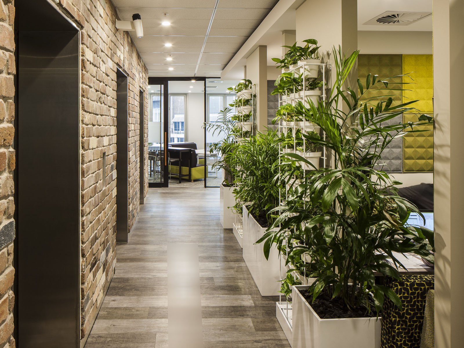 蕪湖1600平方現(xiàn)代簡約辦公室裝修設計案例(圖3) 國外辦公 (13) 副本.jpg