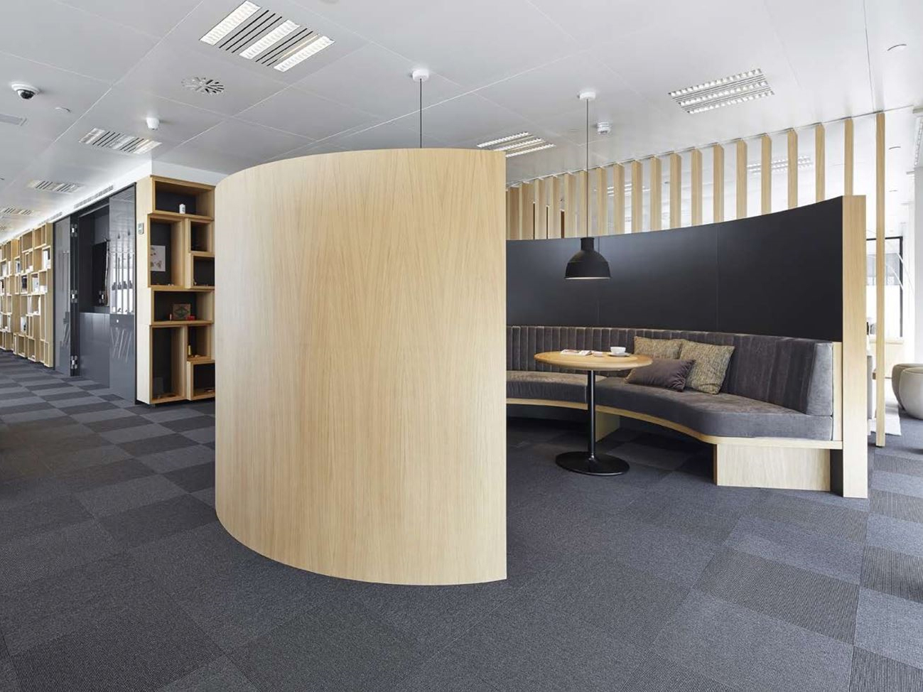 巢湖4000平方創(chuàng)意辦公室裝修設(shè)計(jì)項(xiàng)目(圖5) 國外辦公-贈送(9) 副本.jpg